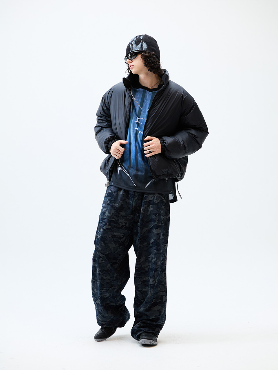CRITICのCOLOR BLOCK REVERSIBLE PADDING JUMPER 크리틱(CRITIC) COLOR BLOCK REVERSIBLE PADDING JUMPER BLACK