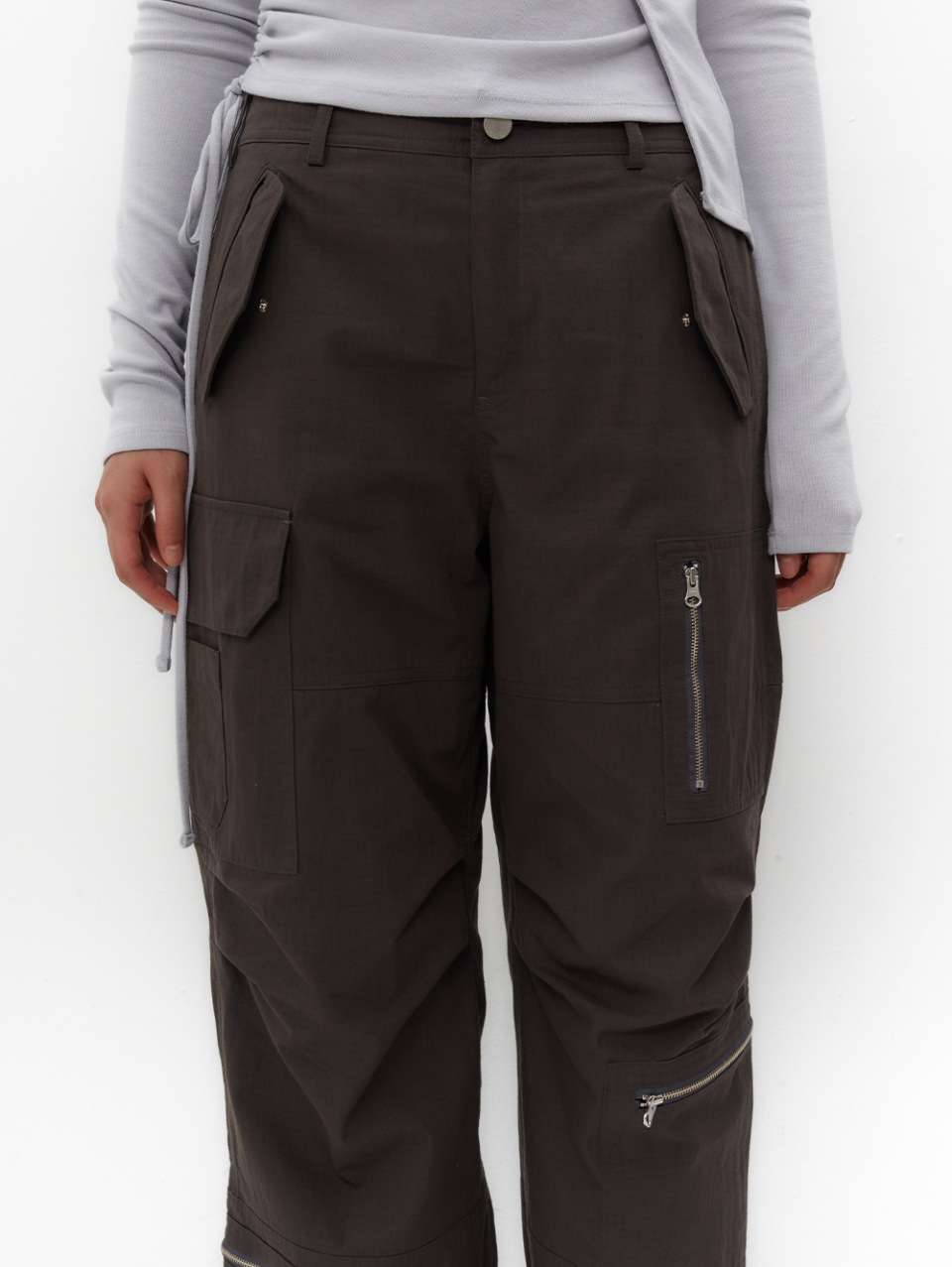 【TUOMIO】RIPSTOP CARGO PANTS ★韓国人気★ 追跡付 MUSINSA公式 | TUOMIO RIPSTOP CARGO PANTS [CHARCOAL]