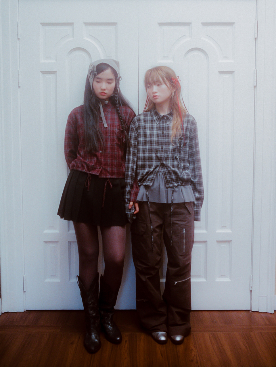【韓国TUOMIO トゥオミオ】TM SYMBOL PLEATS SKIRT 韓国TUOMIO トゥオミオ】TM SYMBOL PLEATS SKIRT
