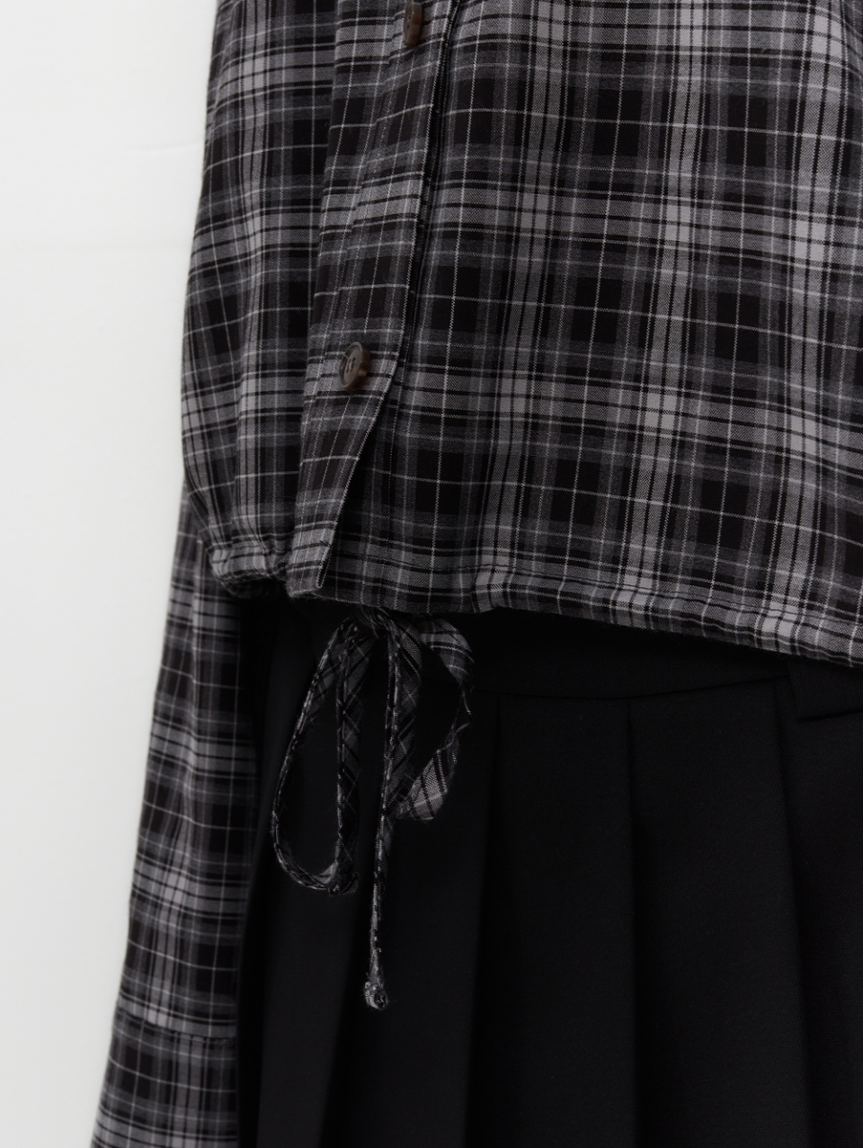 【韓国TUOMIO トゥオミオ】TM SYMBOL PLEATS SKIRT MUSINSA | TUOMIO TM SYMBOL PLEATS SKIRT [BLACK]