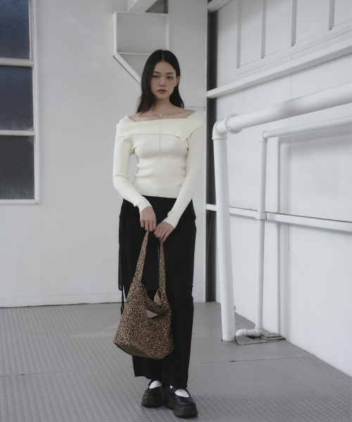 LEOPARD INPOCKET SHOULDER BAG[CAMEL]