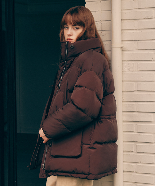 HIGH NECK DOWN MIDI PADDING коричневый