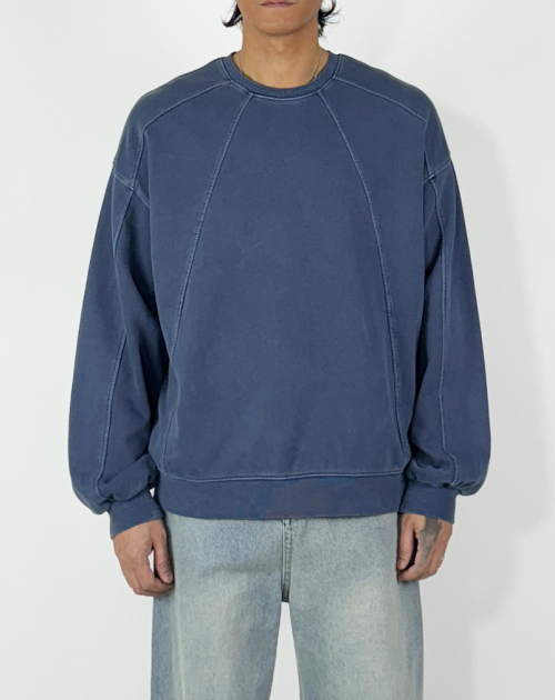 Свитшот с вышивкой скелета и пигментным окрашиванием (Washed Blue)