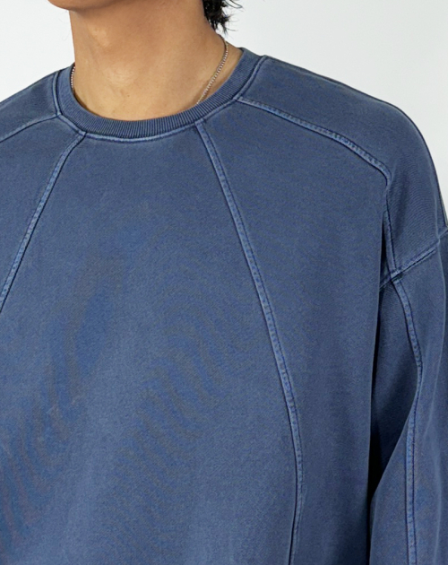 Свитшот с вышивкой скелета и пигментным окрашиванием (Washed Blue)