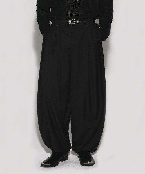 DEEP TUCK BALLOON SLACKS BLACK