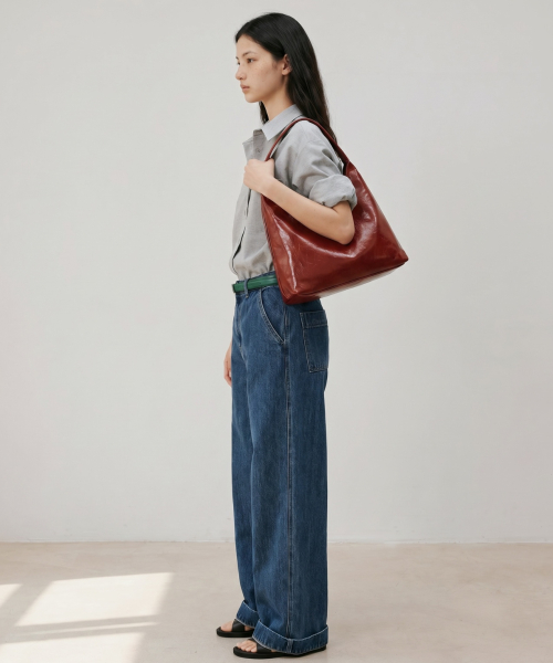 Large Wax Leather Shoulder Bag -  RED