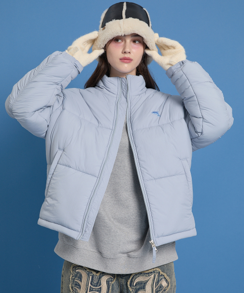 Короткий пуховик с вышивкой дельфина Sky Blue
