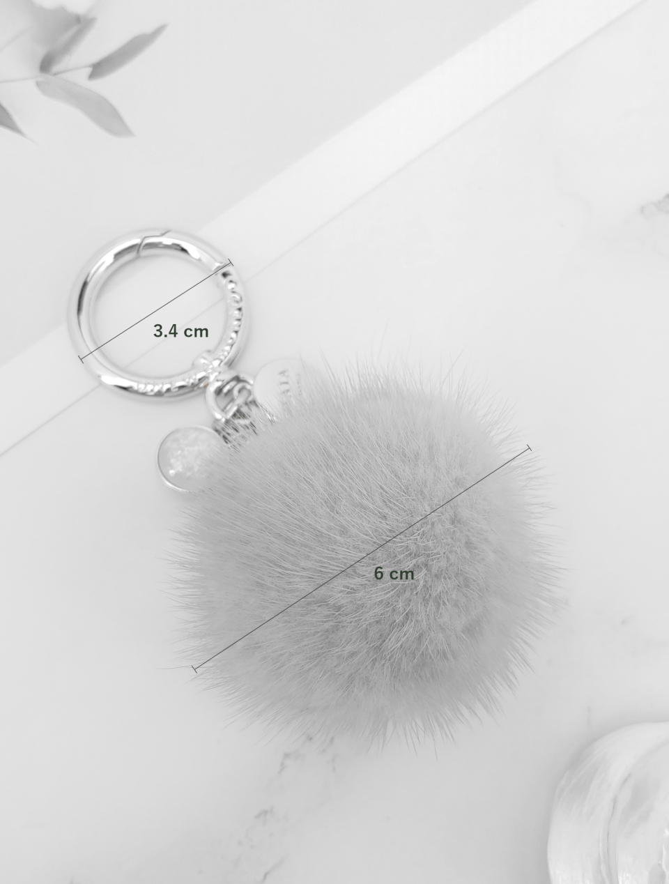 Size guide (Mink ball diameter 6cm, Pet hook diameter 3.4cm)