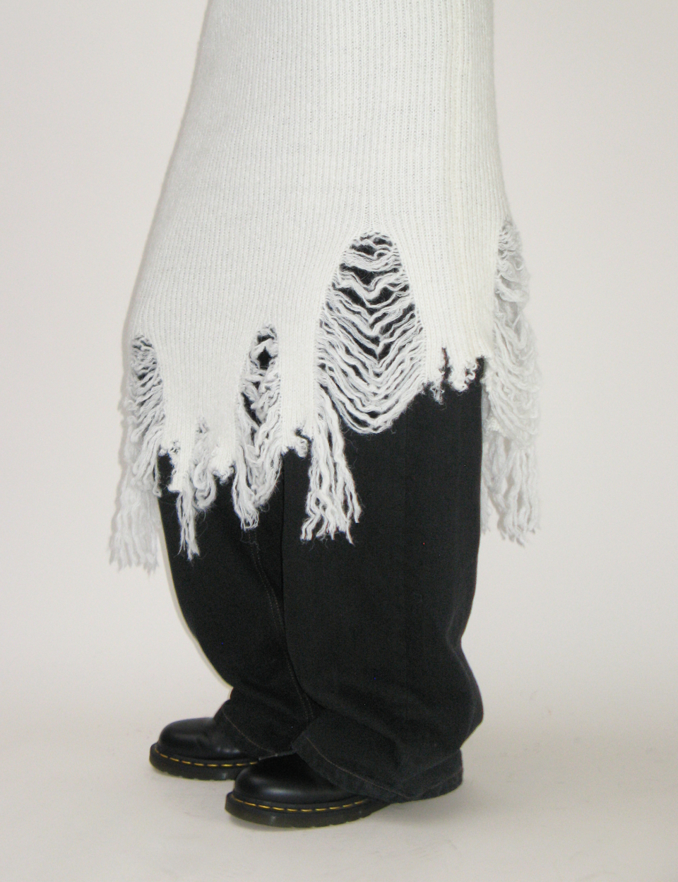 sunburnproject::スカート:S[RESALE] MUSINSA | SUNBURNPROJECT Damaged Knit Skirt (WHITE)