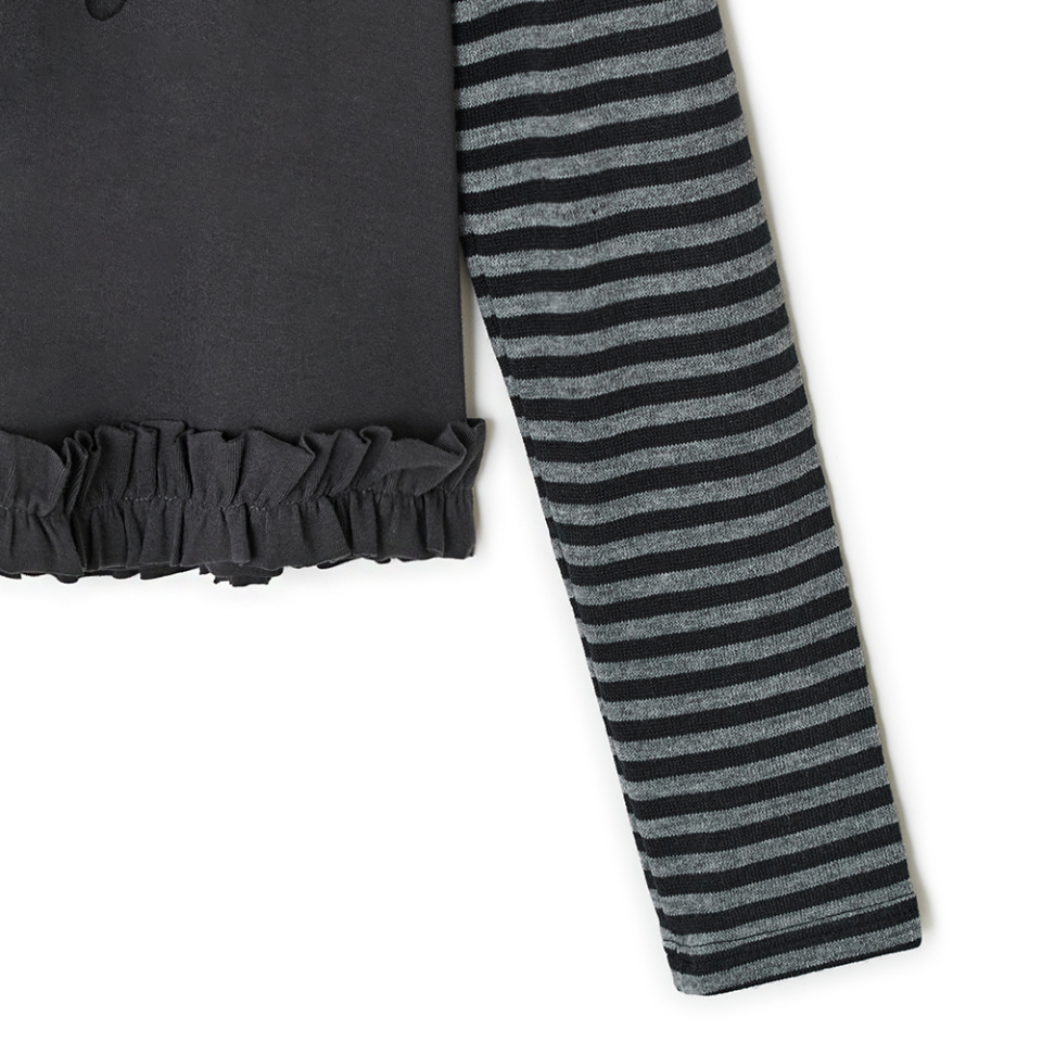 MUSINSA | HUG YOUR SKIN Drawing frill pola top (Charcoal Black)