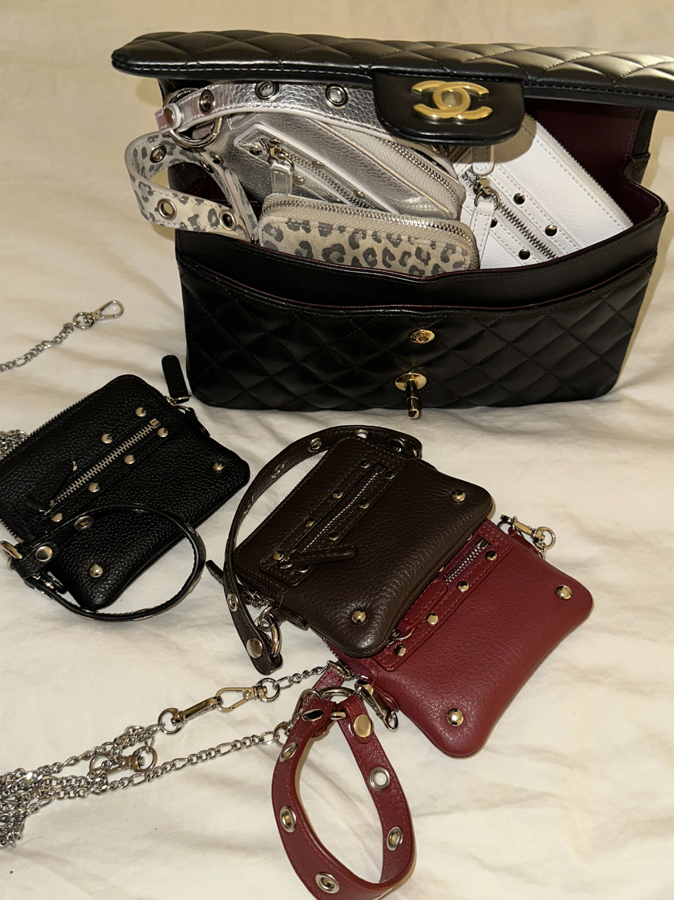 DEINET STUD CROSS CHAIN WALLET