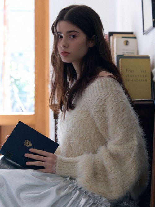 v neck feather knit_butter