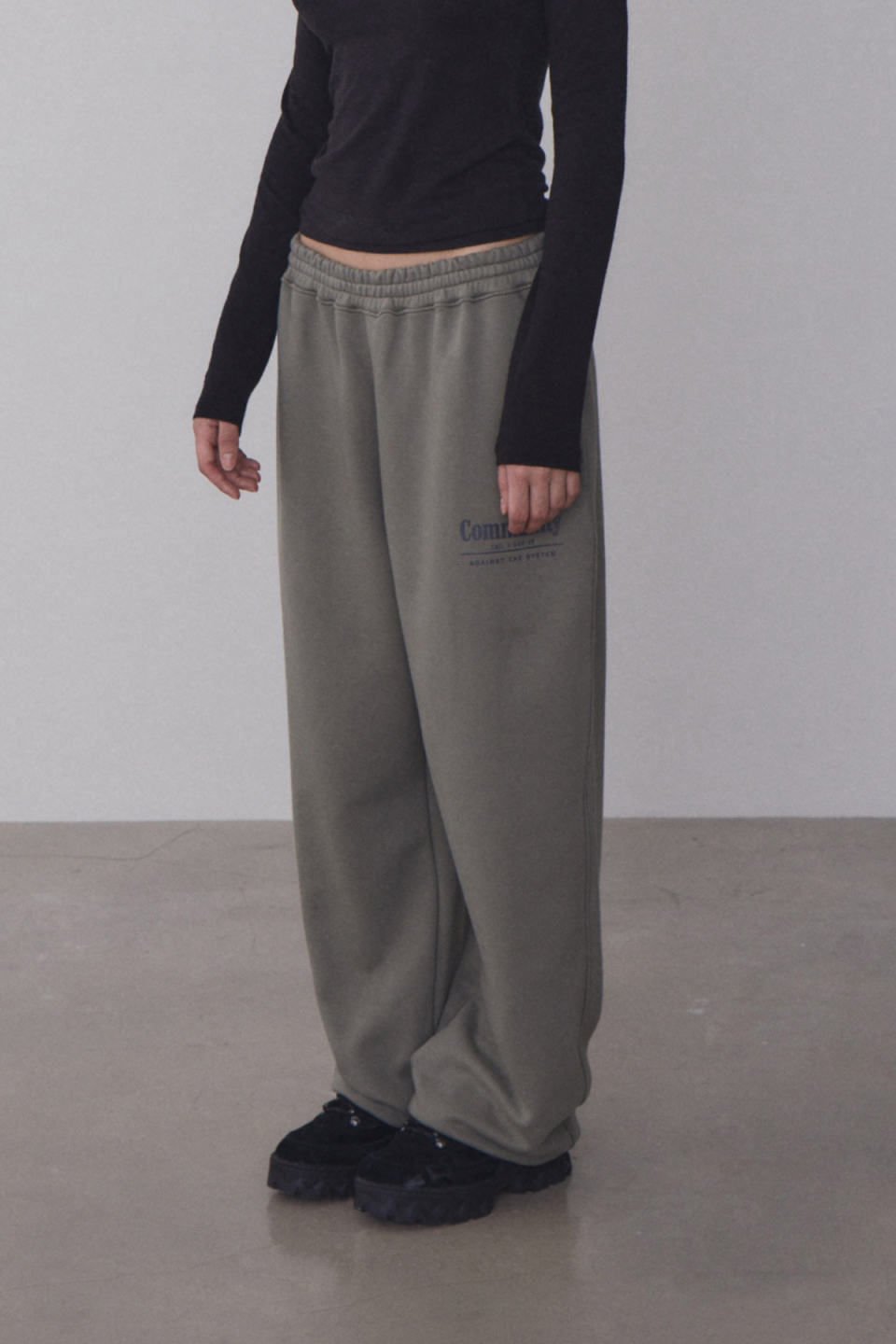 MUSINSA公式 | REST&RECREATION RR LOGO LOUNGE PANTS - KHAKI