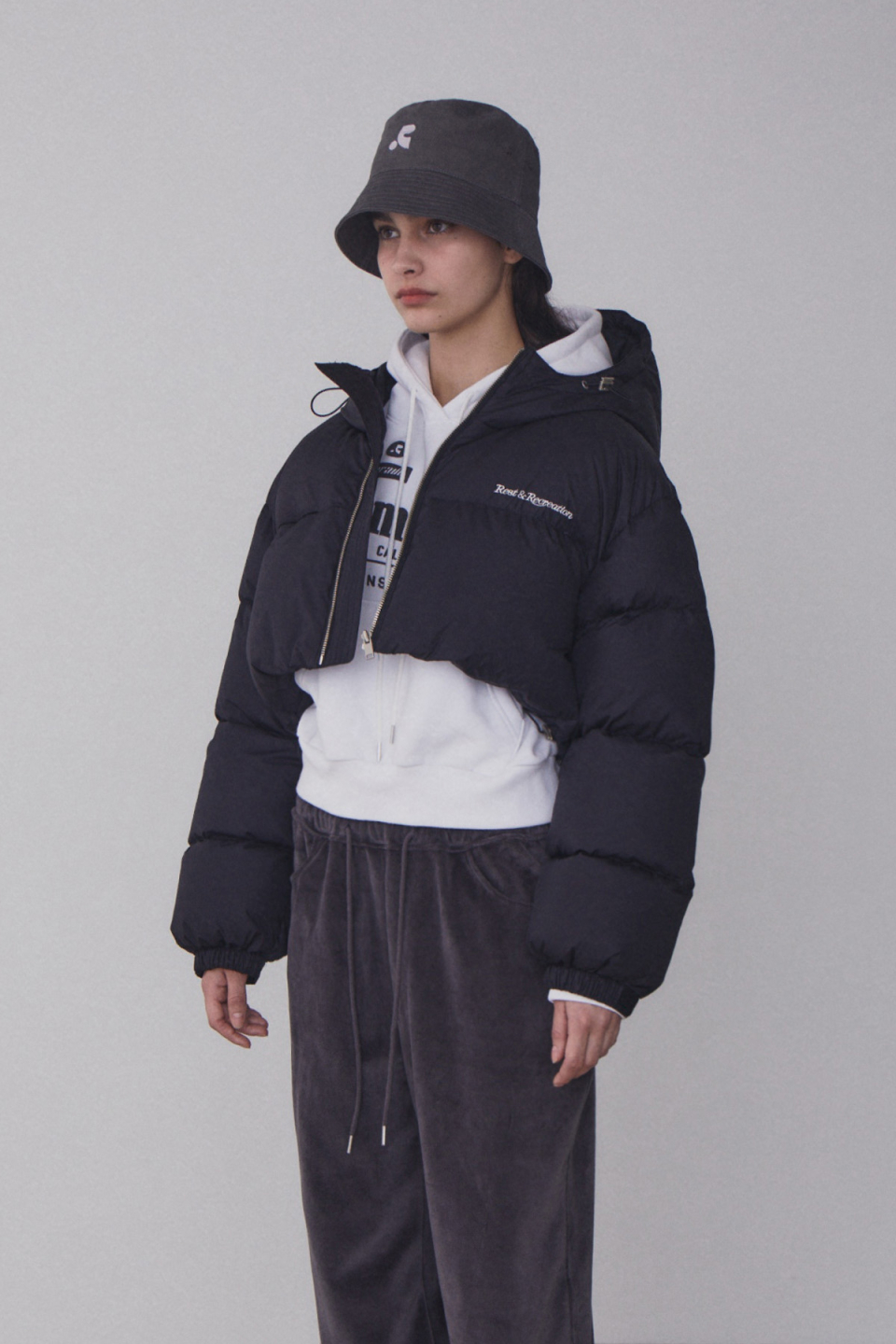 ★韓国人気★Rest & Recreation★2WAY HOOD DOWN JACKET Rest & Recreation] 2WAY HOOD DOWN JACKET - BLACK 正規韓国