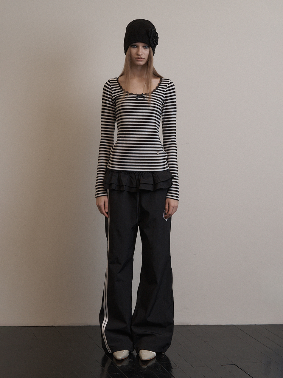 【韓国人気】SETUPEXE FRILL SPORTY PANTS MUSINSA公式 | SETUPEXE FRILL SPORTY PANTS / BLACK