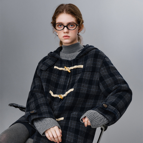 WD_Plaid horn button woolen coat
