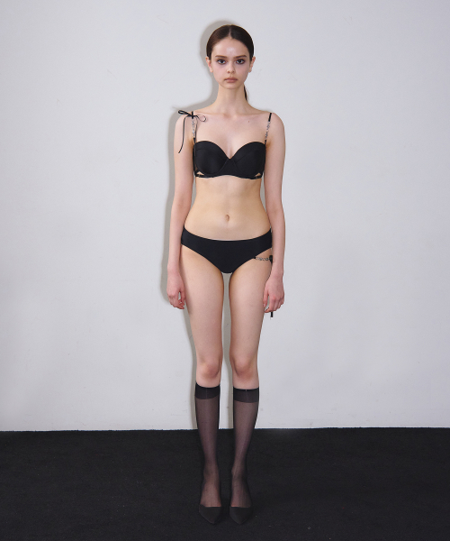 N CHAIN RIBBON ONE-SIDE LOW BIKINI PANTY (чёрный)