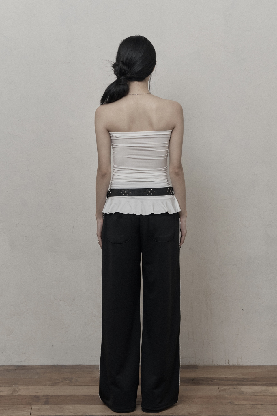 MUSINSA公式 | KHAKIPOINT Lace Track Pants (black)