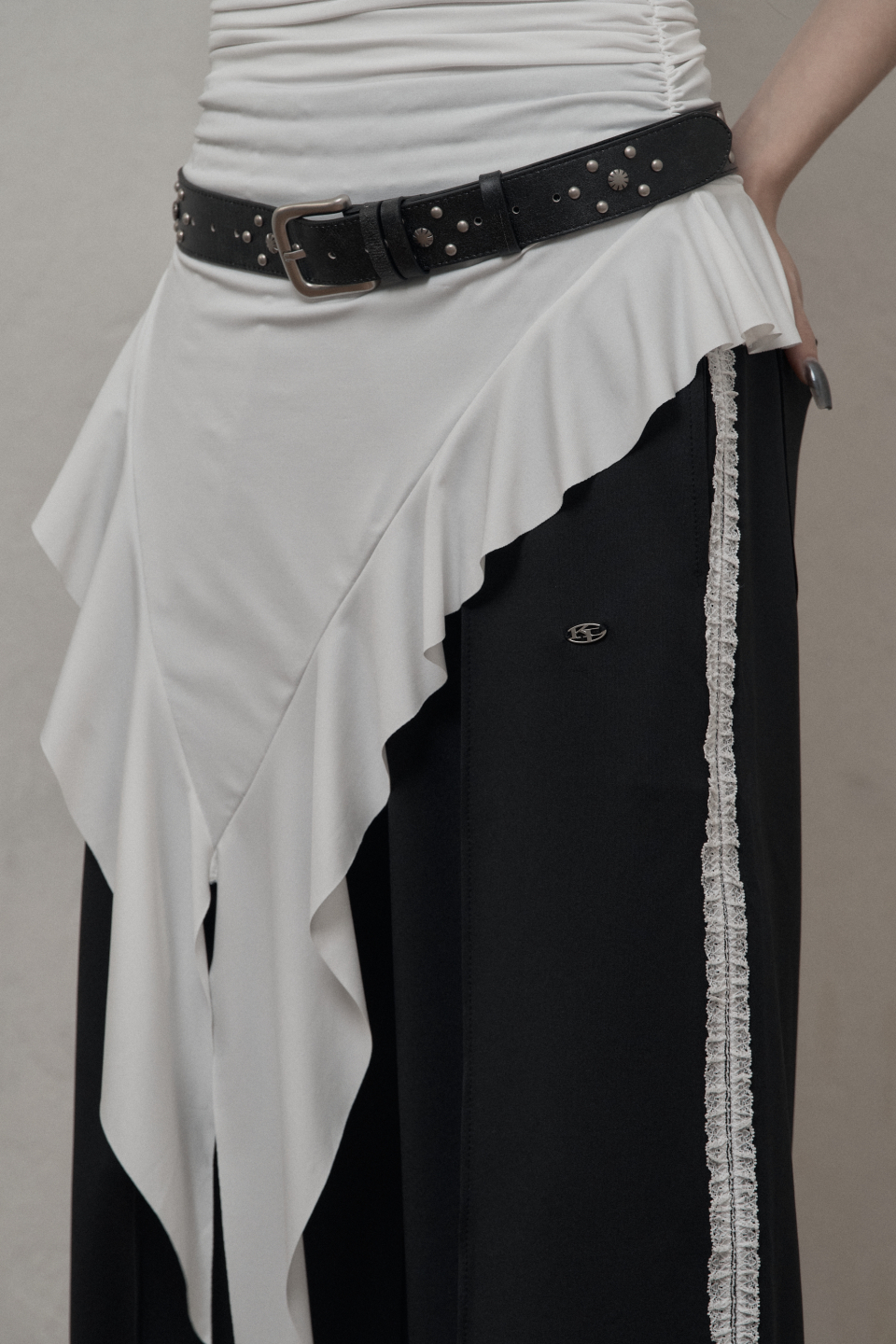 送料/関税込 ●KHAKIPOINT● Lace Track Pants MUSINSA公式 | KHAKIPOINT Lace Track Pants (black)