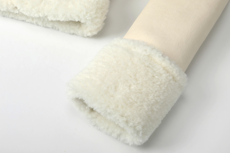 ◇KHAKIPOINT◇ Stitch Fur Mustang ivory MUSINSA | KHAKIPOINT Stitch Fur Mustang (ivory)