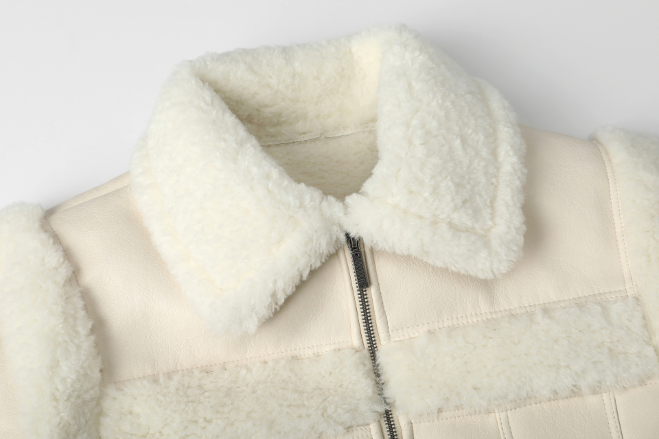 ◆KHAKIPOINT◆ Stitch Fur Mustang ivory P0000BFD MUSINSA | KHAKIPOINT Stitch Fur Mustang (ivory)