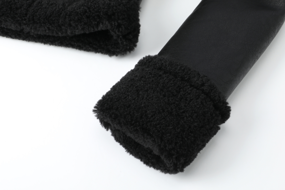 ◇KHAKIPOINT◇ Stitch Fur Mustang black MUSINSA | KHAKIPOINT Stitch Fur Mustang (black)
