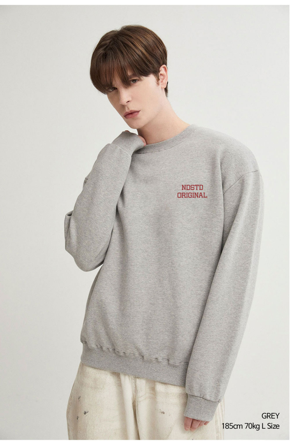 그레이색상 NDST 전사 프린팅 맨투맨 사진