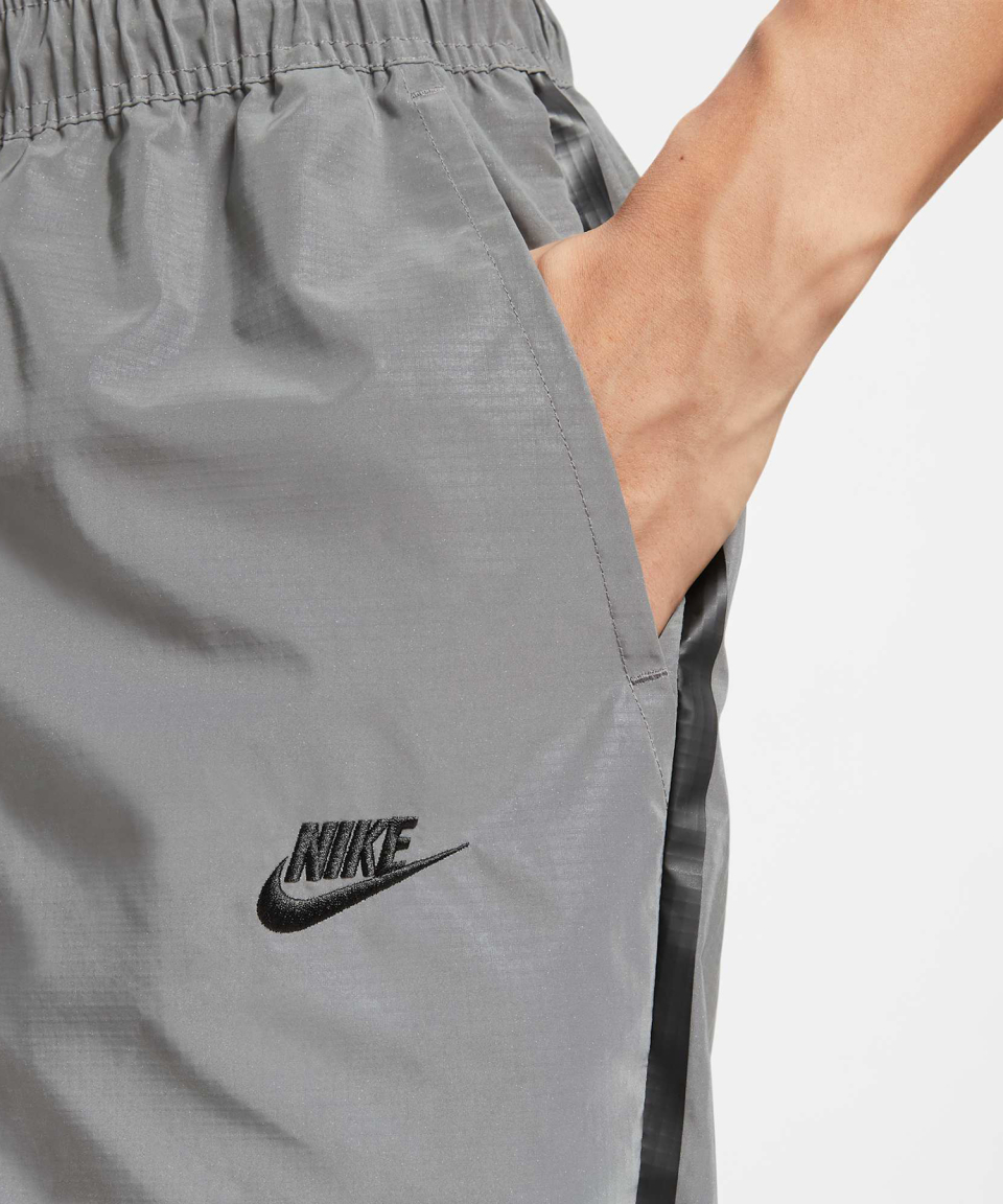 나이키(NIKE) 테크 우븐 팬츠 M - 리플렉티브 실버:블랙 / FZ7588-035
