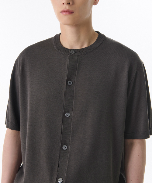 COTTON TENCEL ROUND NECK HALF SLEEVE CARDIGAN [GUNMETAL]