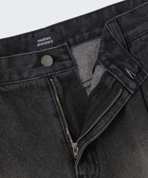 BIG BRUSH ONE TUCK BERMUDA DENIM PANTS [BLACK]
