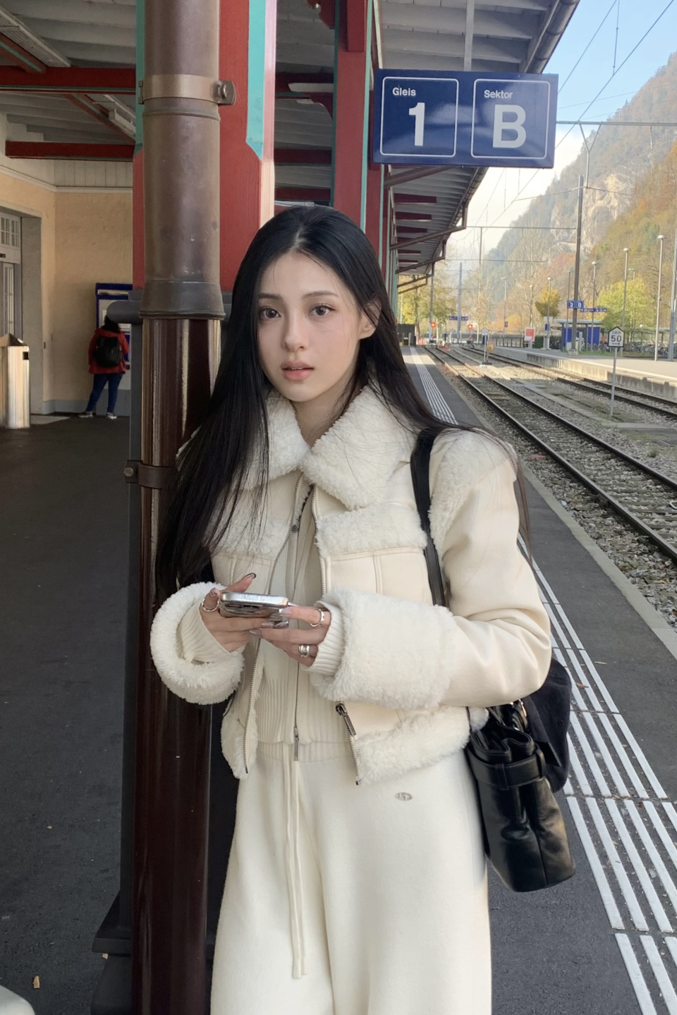 ◇KHAKIPOINT◇ Stitch Fur Mustang ivory MUSINSA | KHAKIPOINT Stitch Fur Mustang (ivory)