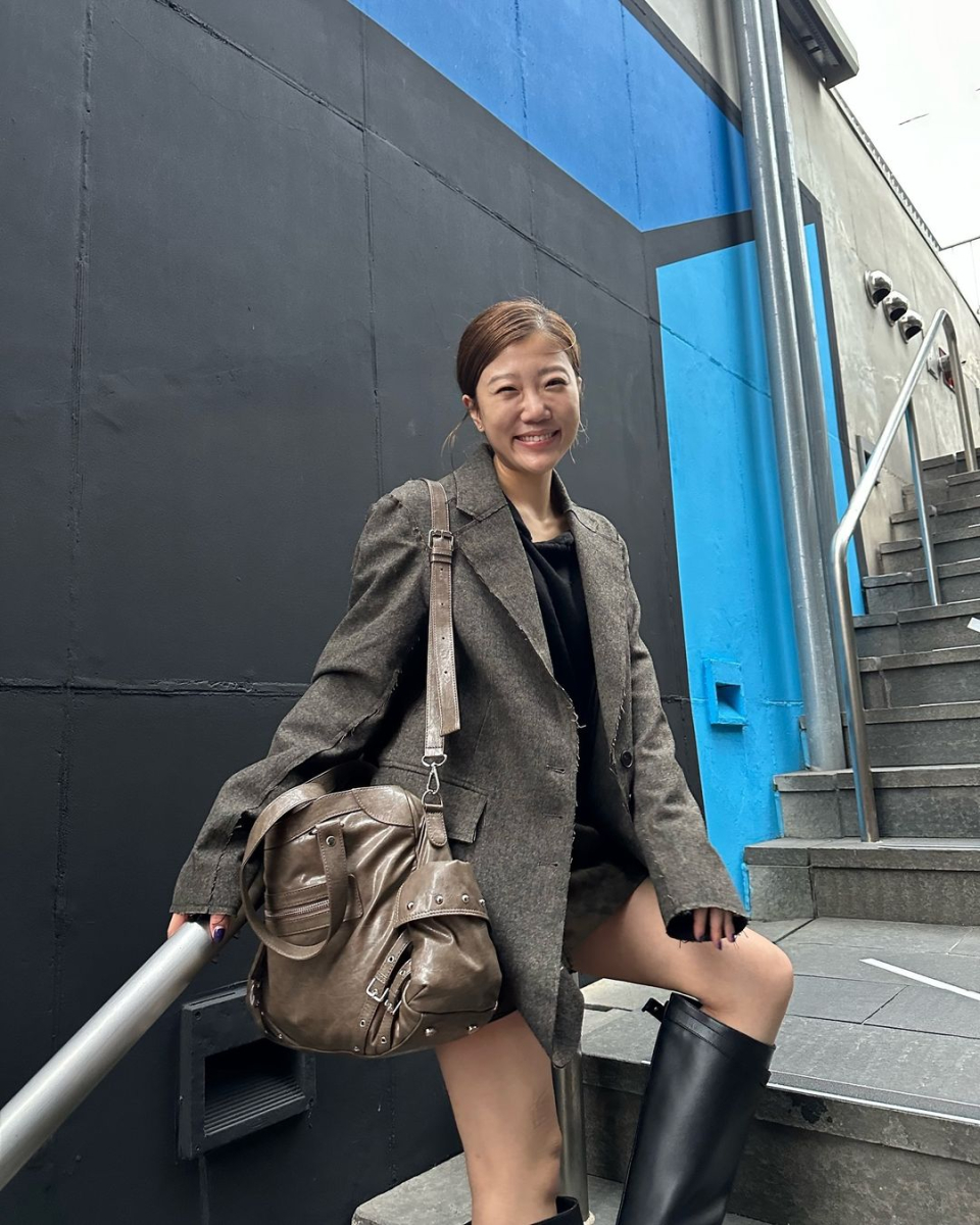 韓国商品/DEINET STUD POCKET BIG BAG DEINET】 STUD POCKET BIG BAG ☆韓国商品