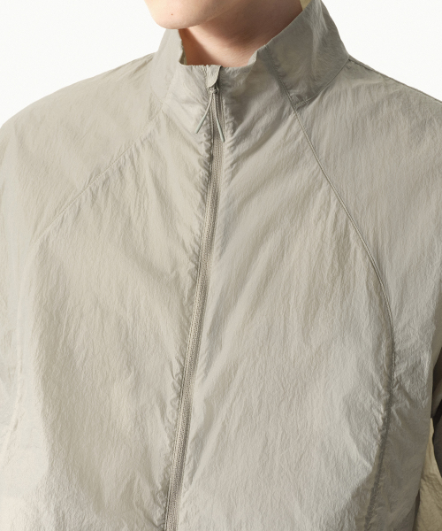 Прозрачная ветровка с высоким воротником — Grayish Beige