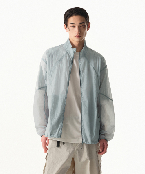 CITY LEISURE HIGHNECK SHEER WINDBREAKER JACKET [CLOUDY BLUE]
