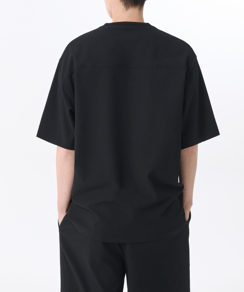 SEERSUCKER OVERSIZE WOVEN T SHIRT [BLACK]