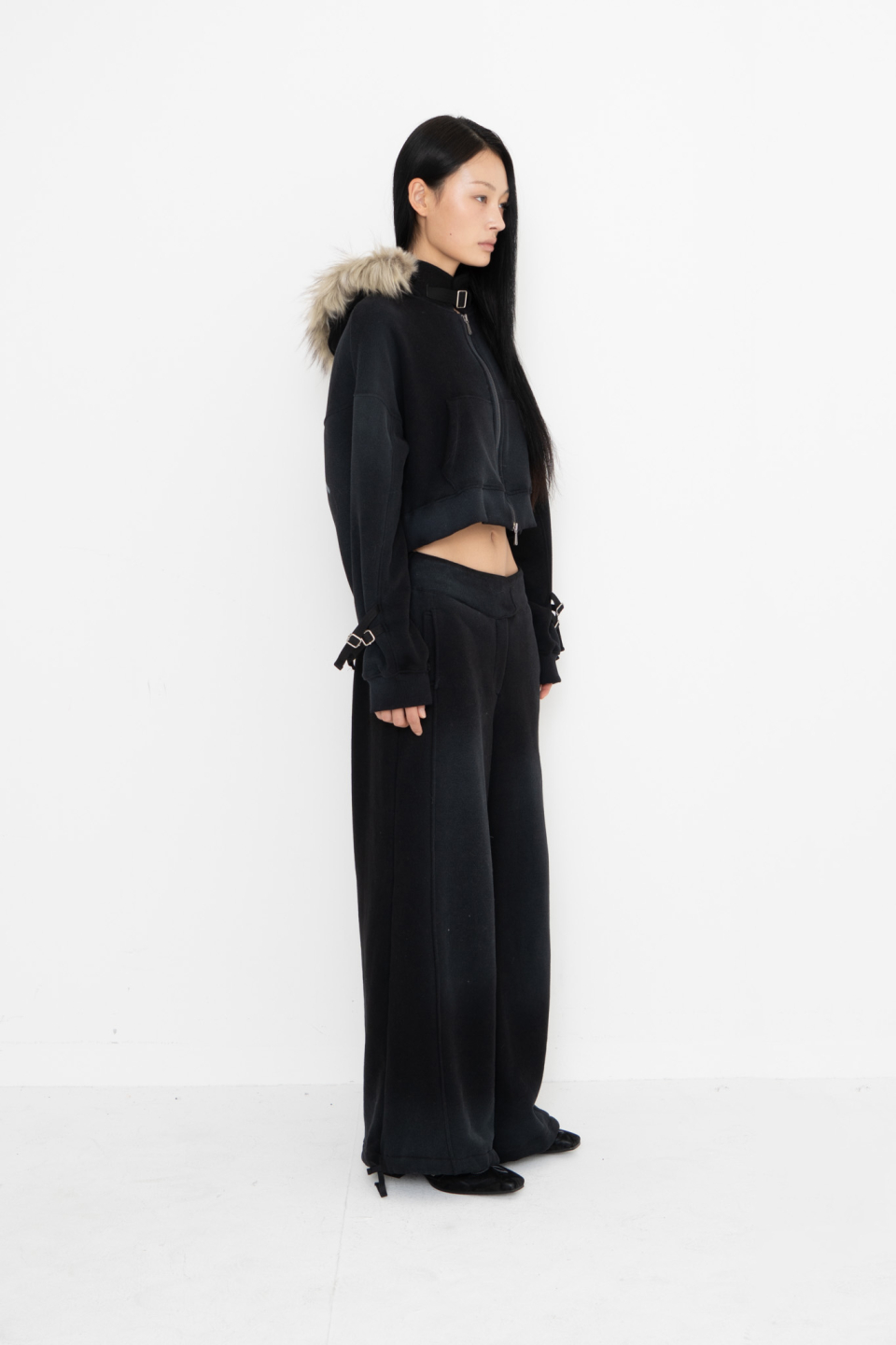 2000Archives★韓国大人気 BELTED SWEATPANTS MUSINSA | 2000ARCHIVES BELTED SWEATPANTS (BLACK)
