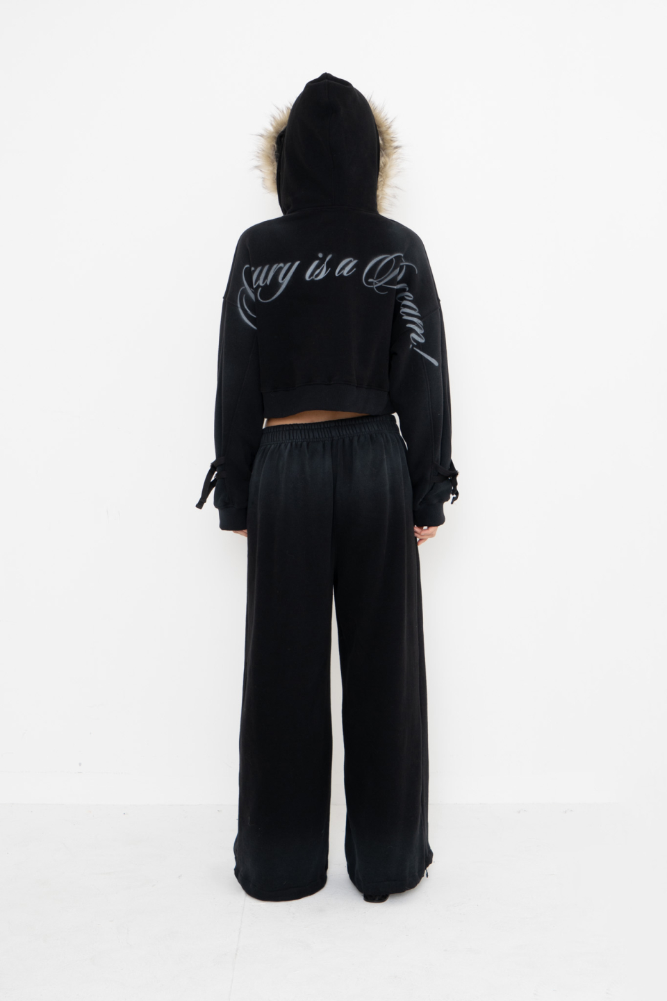 2000Archives★韓国大人気 BELTED SWEATPANTS MUSINSA | 2000ARCHIVES BELTED SWEATPANTS (BLACK)