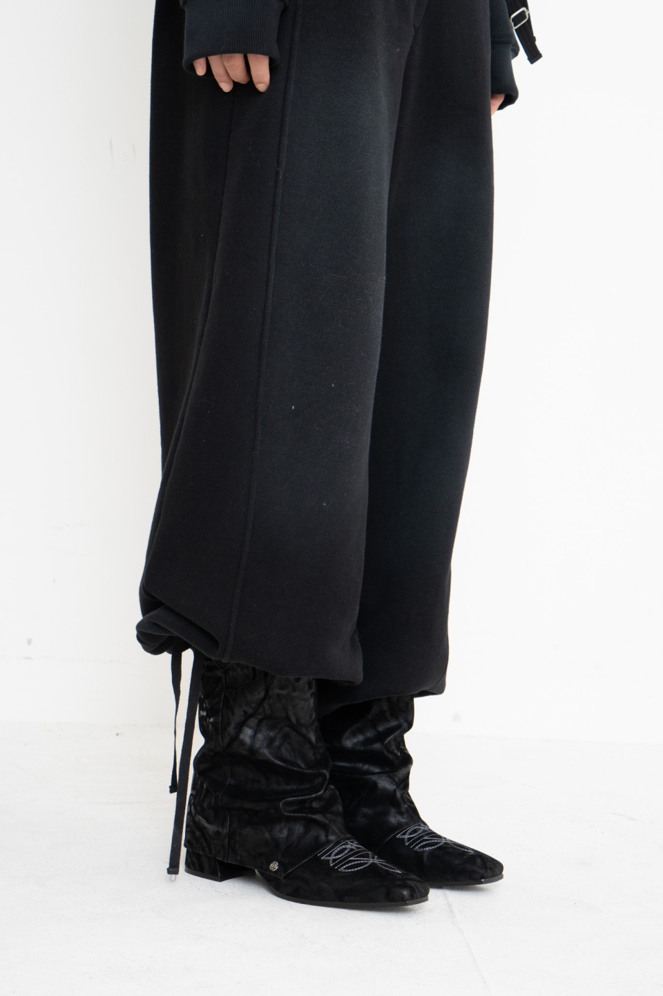 MUSINSA | 2000ARCHIVES BELTED SWEATPANTS (BLACK)