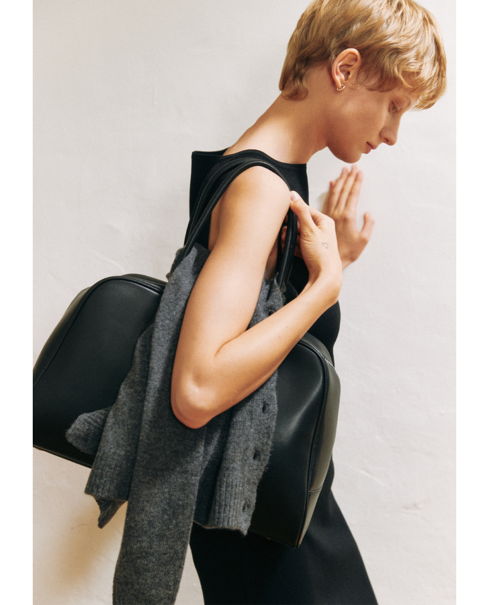 MUSINSA | KOMOREBI MUSEUM B01-L-1 Cow Leather Bowling Bag
