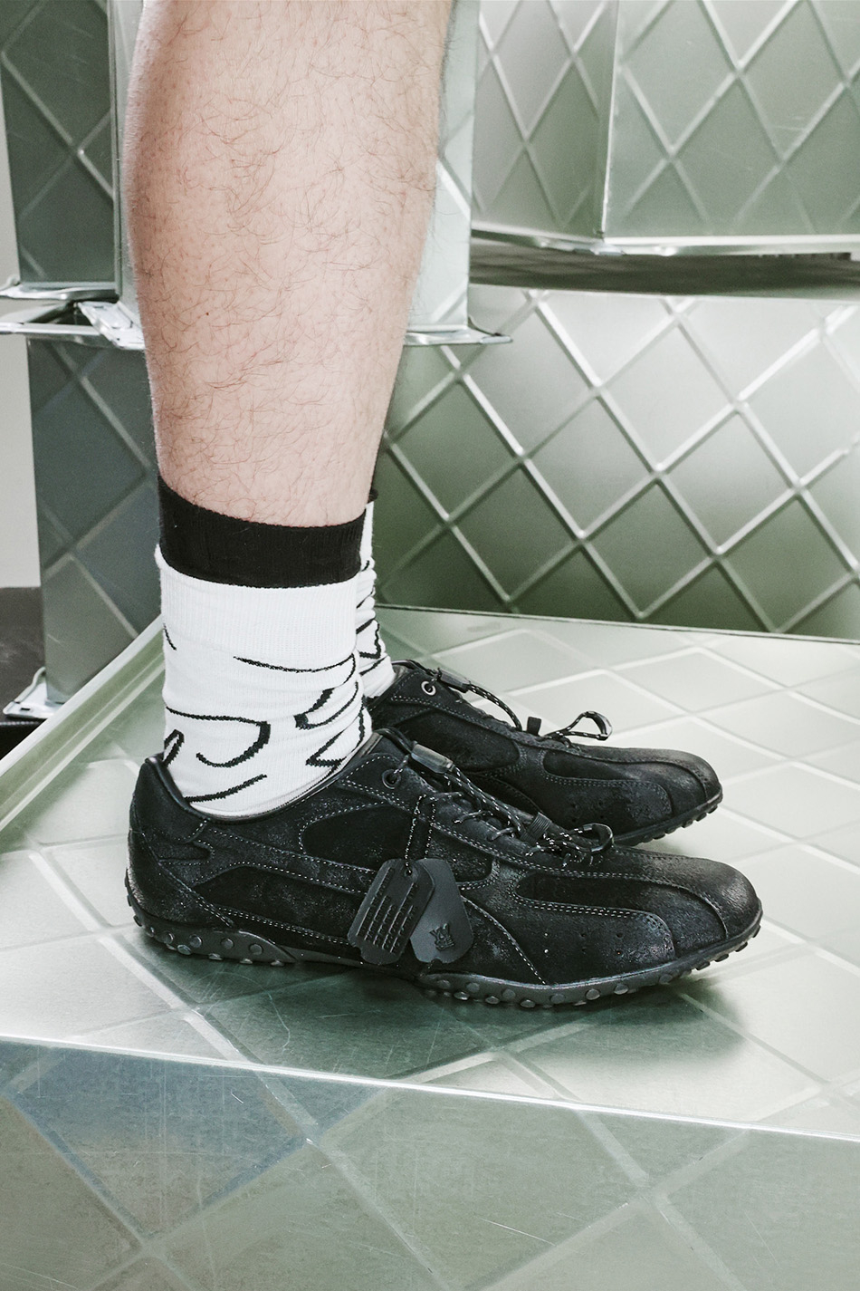 야세(YASE) 스파이더 왁스 워싱 스니커즈 블랙 - 사이즈 & 후기 | 무신사