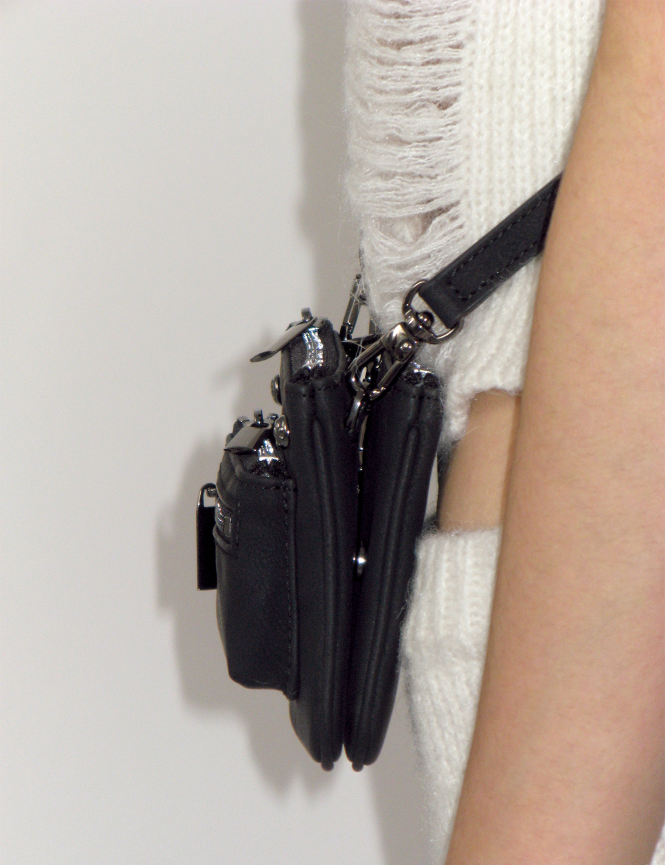MUSINSA公式 | SUNBURN PROJECT Rivet Two-way Mini Bag, BLACK