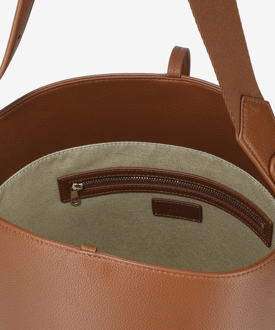 MUSINSA | A.P.C. Ana Shoulder Bag - Hazelnut / PUABOF61888CAD