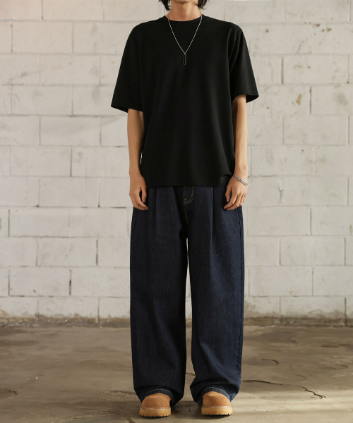 Pin-tuck Balloon fit Wide Denim Pants (Dark Blue)