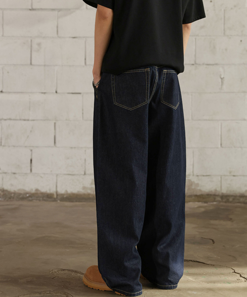 Pin-tuck Balloon fit Wide Denim Pants (Dark Blue)