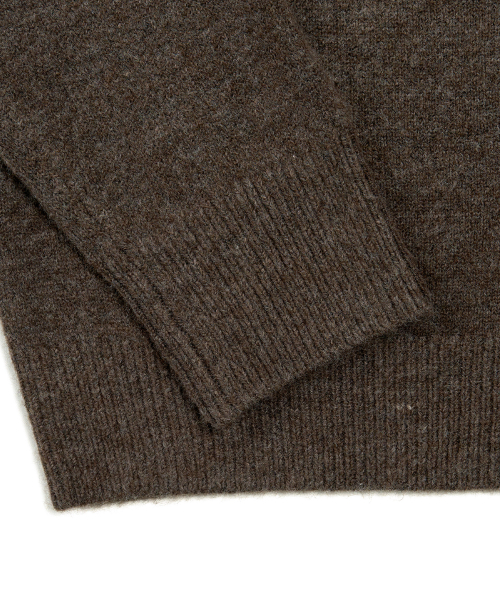 MINIMAL BUTTON ROUND NECK CROP CARDIGAN (MUTE BROWN)