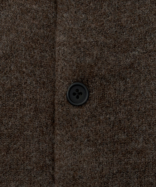 MINIMAL BUTTON ROUND NECK CROP CARDIGAN (MUTE BROWN)