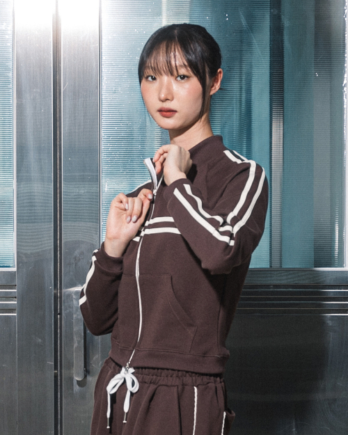 ROSE HALF NECK ZIP UP JACKET(BROWN)