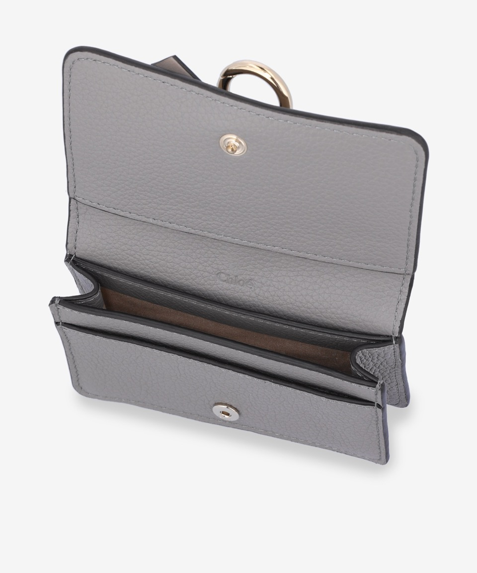 MUSINSA | CHLOE Alphabet Flap Card Holder - Cashmere Grey
