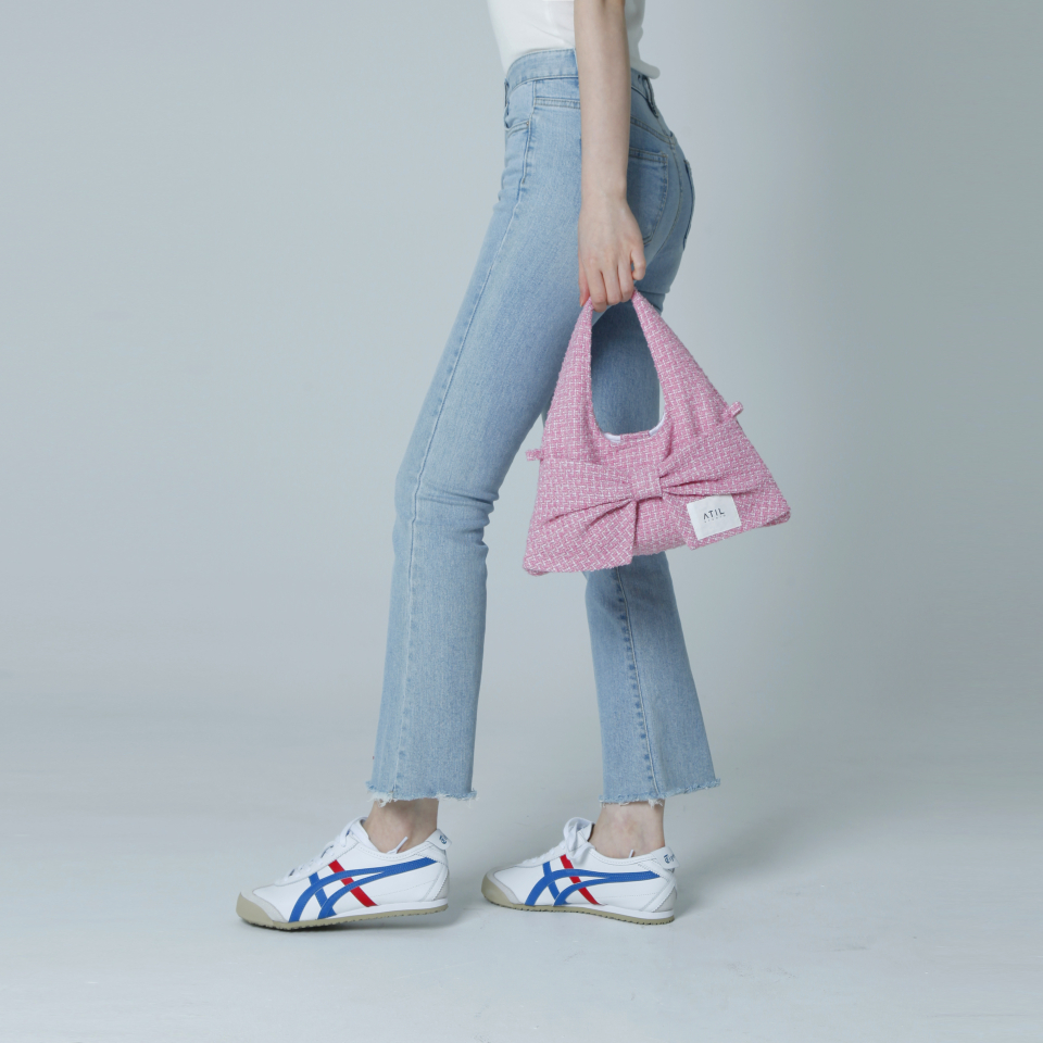 韓国ブランド ATIL STUDIO ツィード ミニリボン バッグ ピンク MUSINSA | ATIL STUDIO Tweed Mini Ribbon Hobo Dot & Crossbody