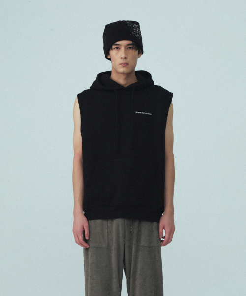 SLEEVELESS HOOD - BLACK